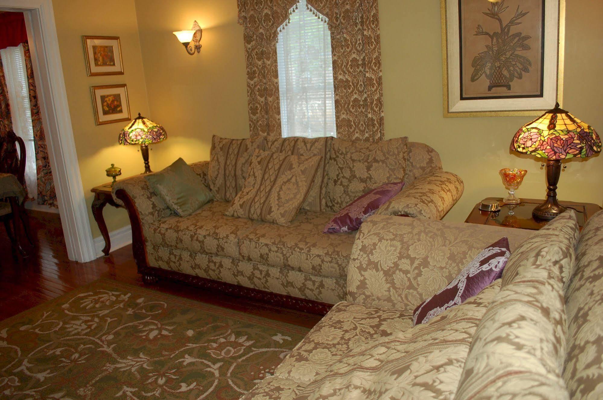 Accommodations Niagara Bed & Breakfast Dış mekan fotoğraf